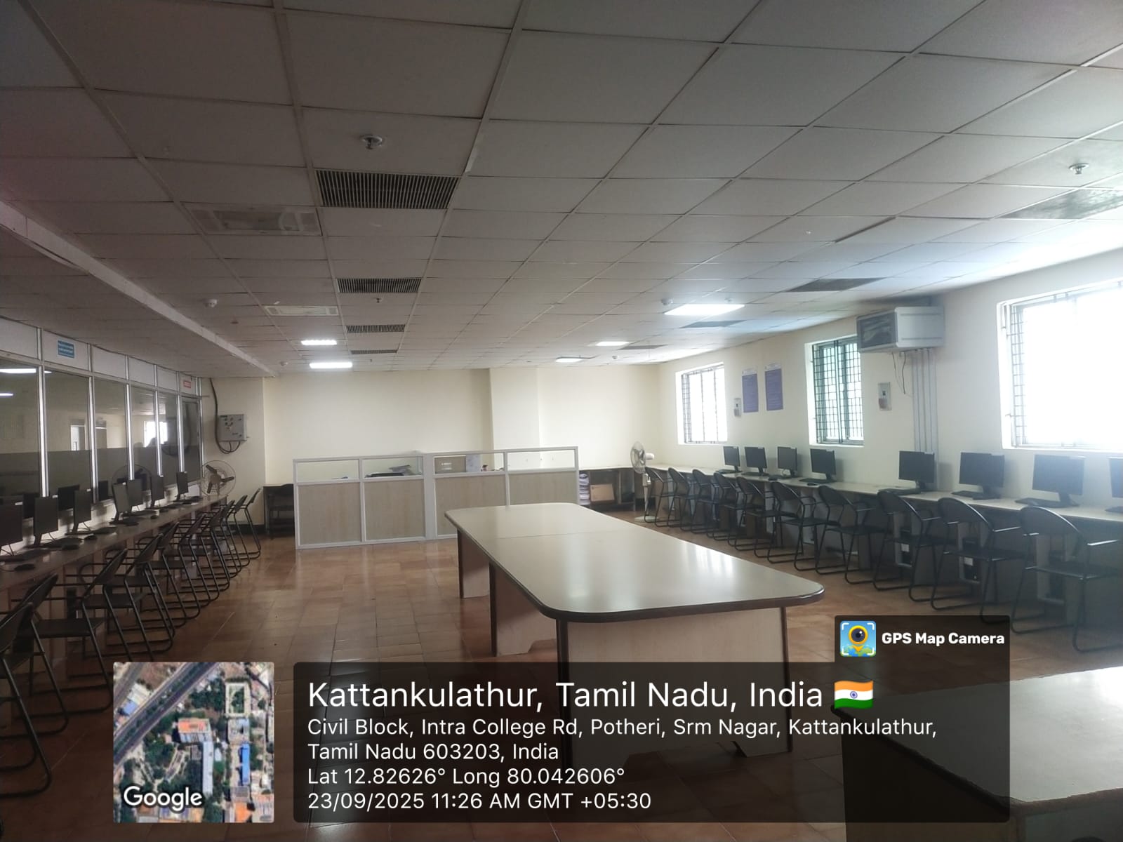 ai-ds-lab-photo ai-ds-lab-photo